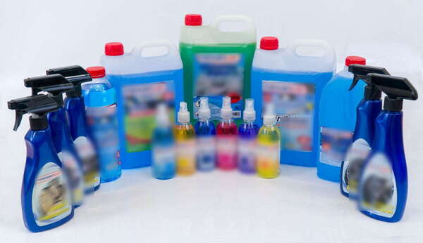 Etiquetas adhesivas para productos quimicos